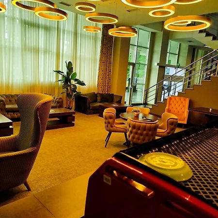 Green Tower Hotel Tbilissi Extérieur photo