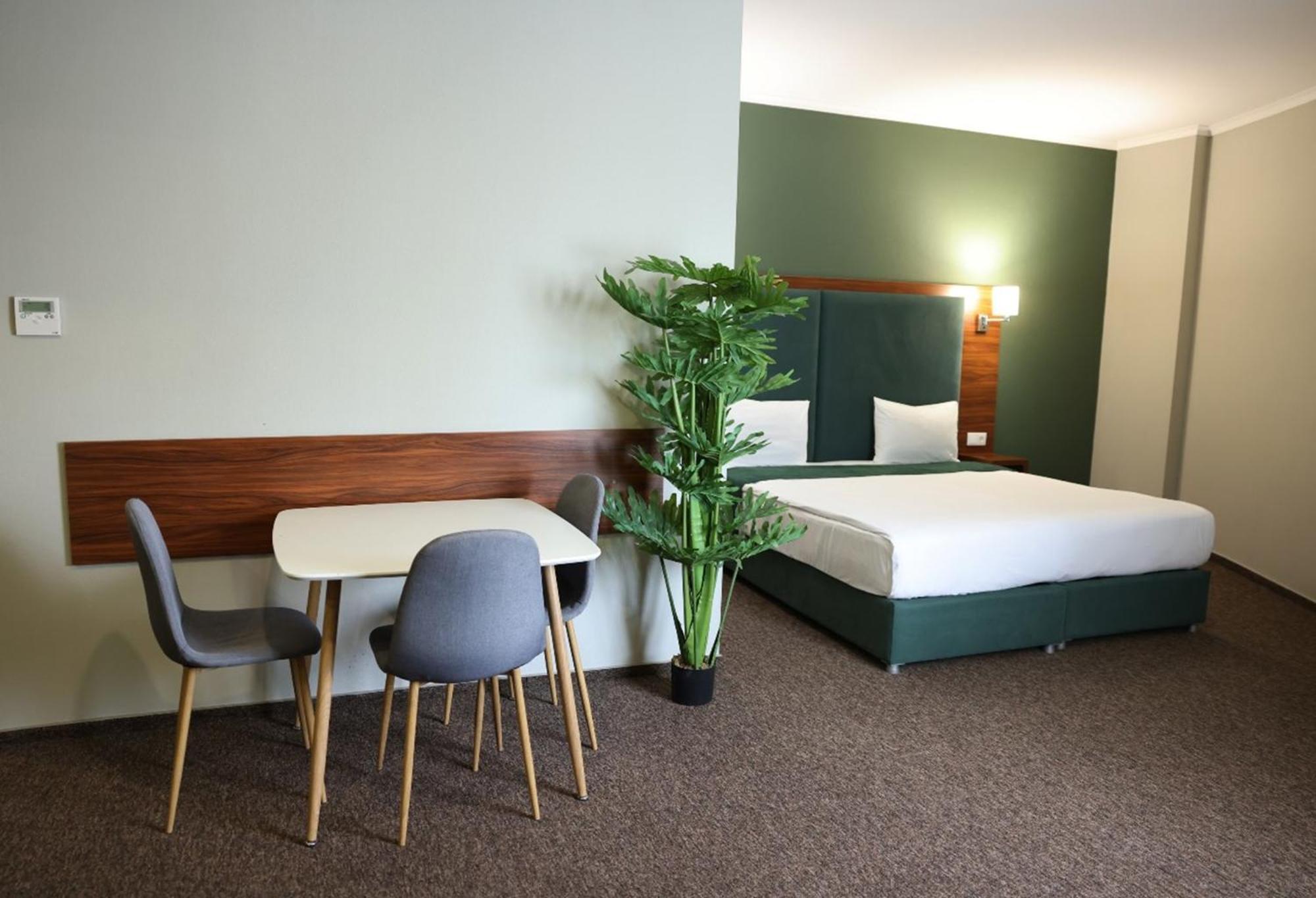 Green Tower Hotel Tbilissi Extérieur photo
