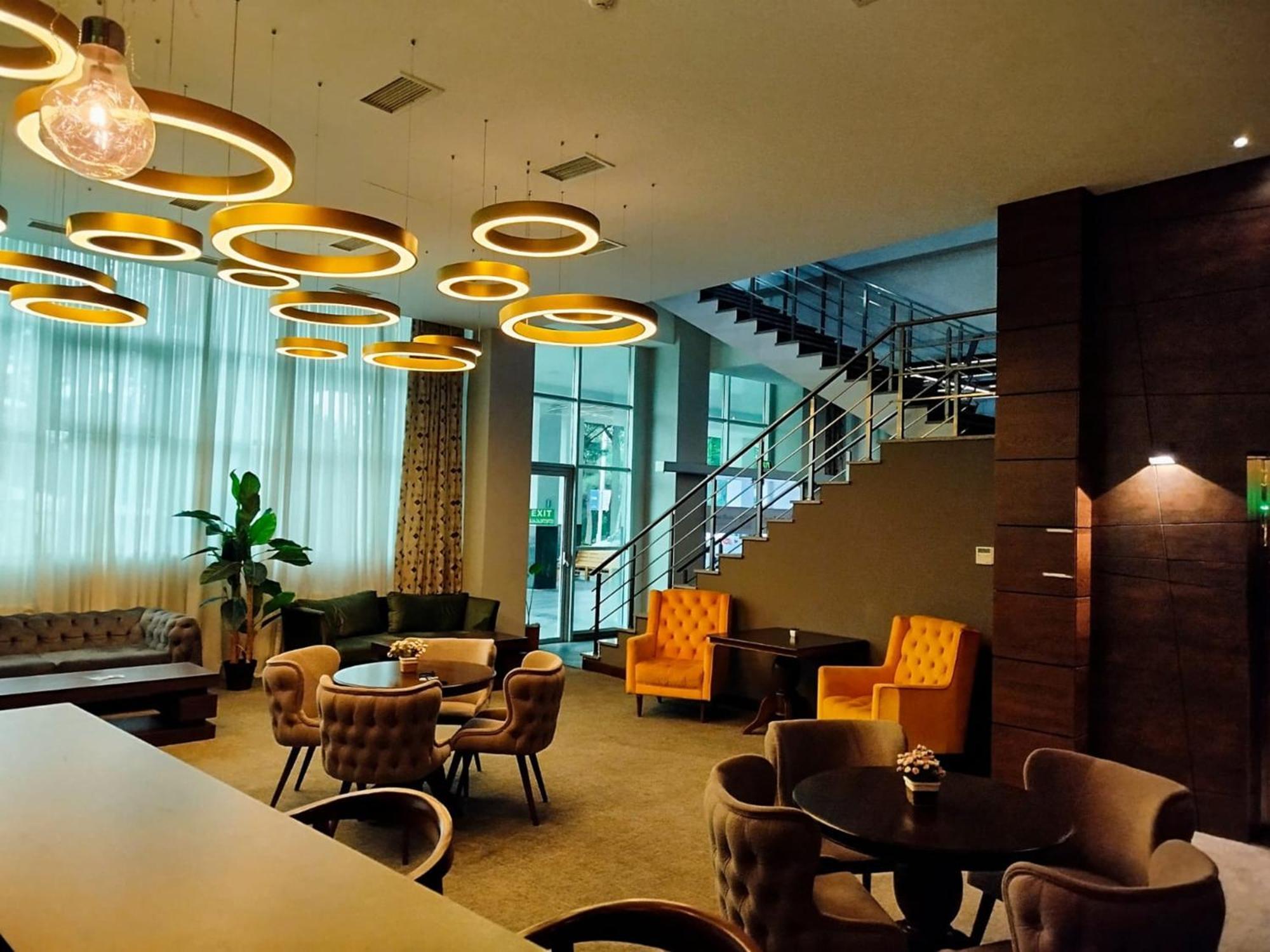 Green Tower Hotel Tbilissi Extérieur photo
