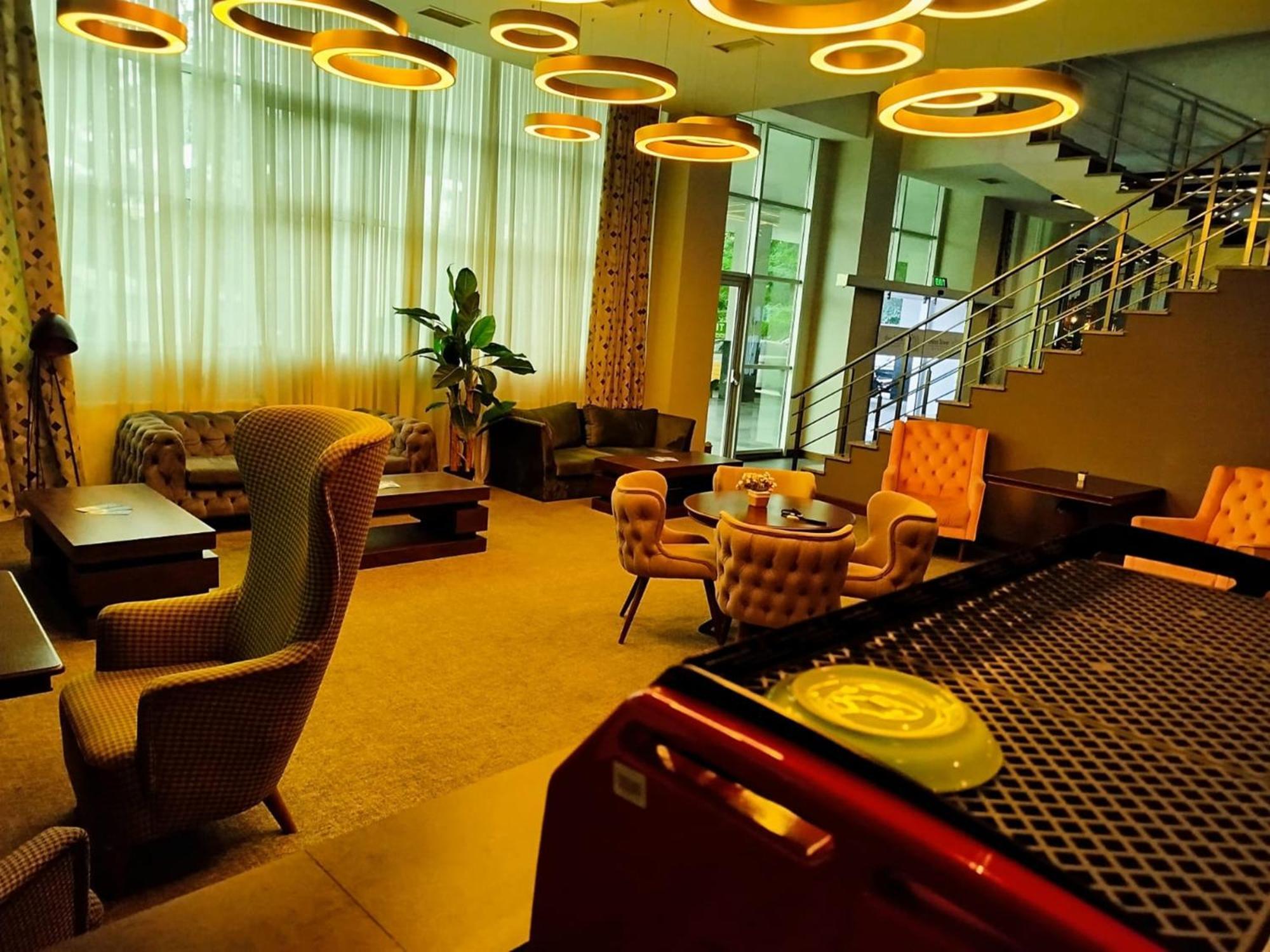 Green Tower Hotel Tbilissi Extérieur photo
