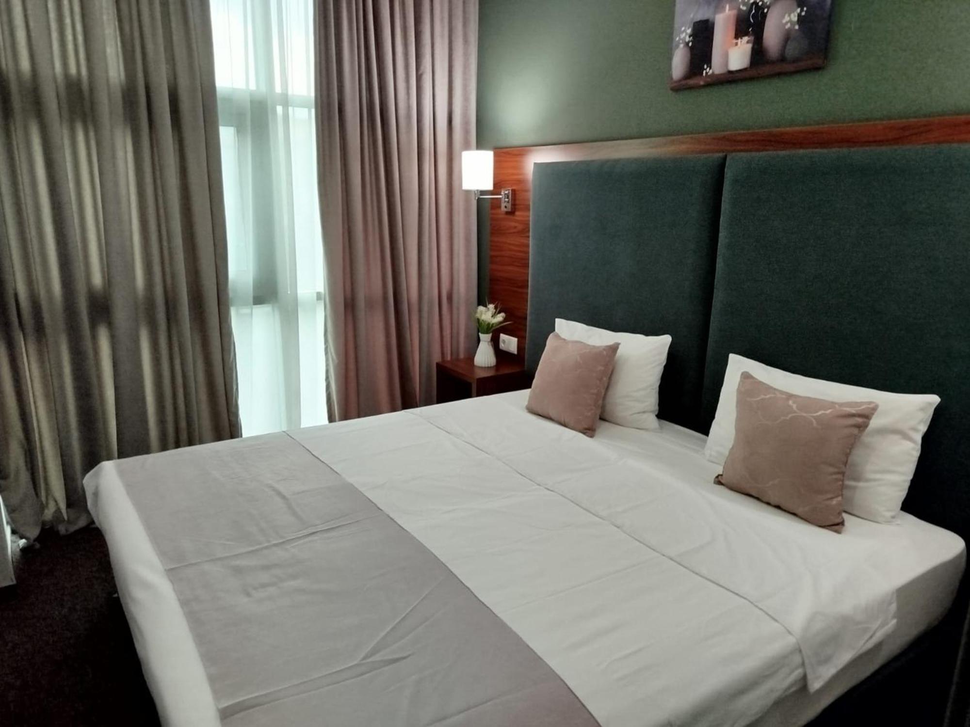 Green Tower Hotel Tbilissi Extérieur photo